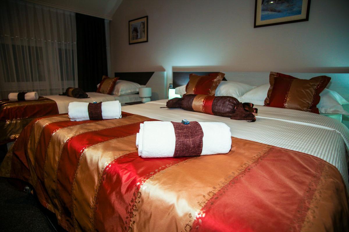 Motel Korzo Bihać エクステリア 写真