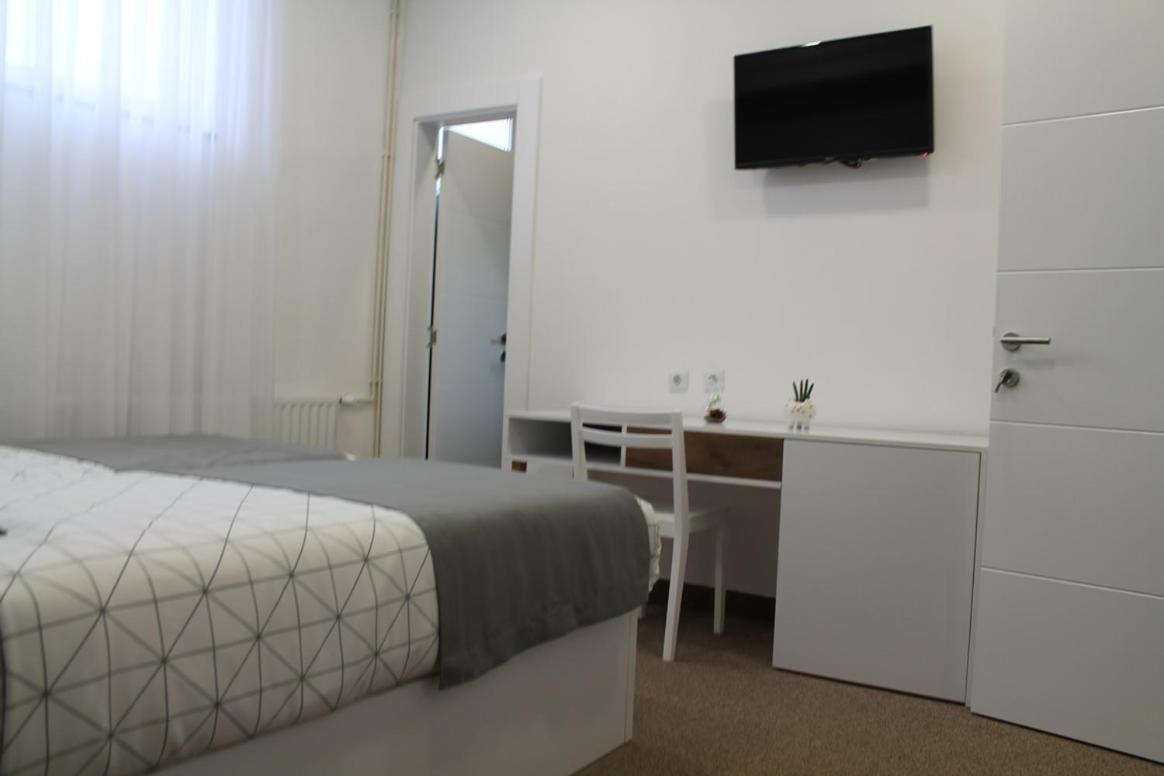 Motel Korzo Bihać エクステリア 写真