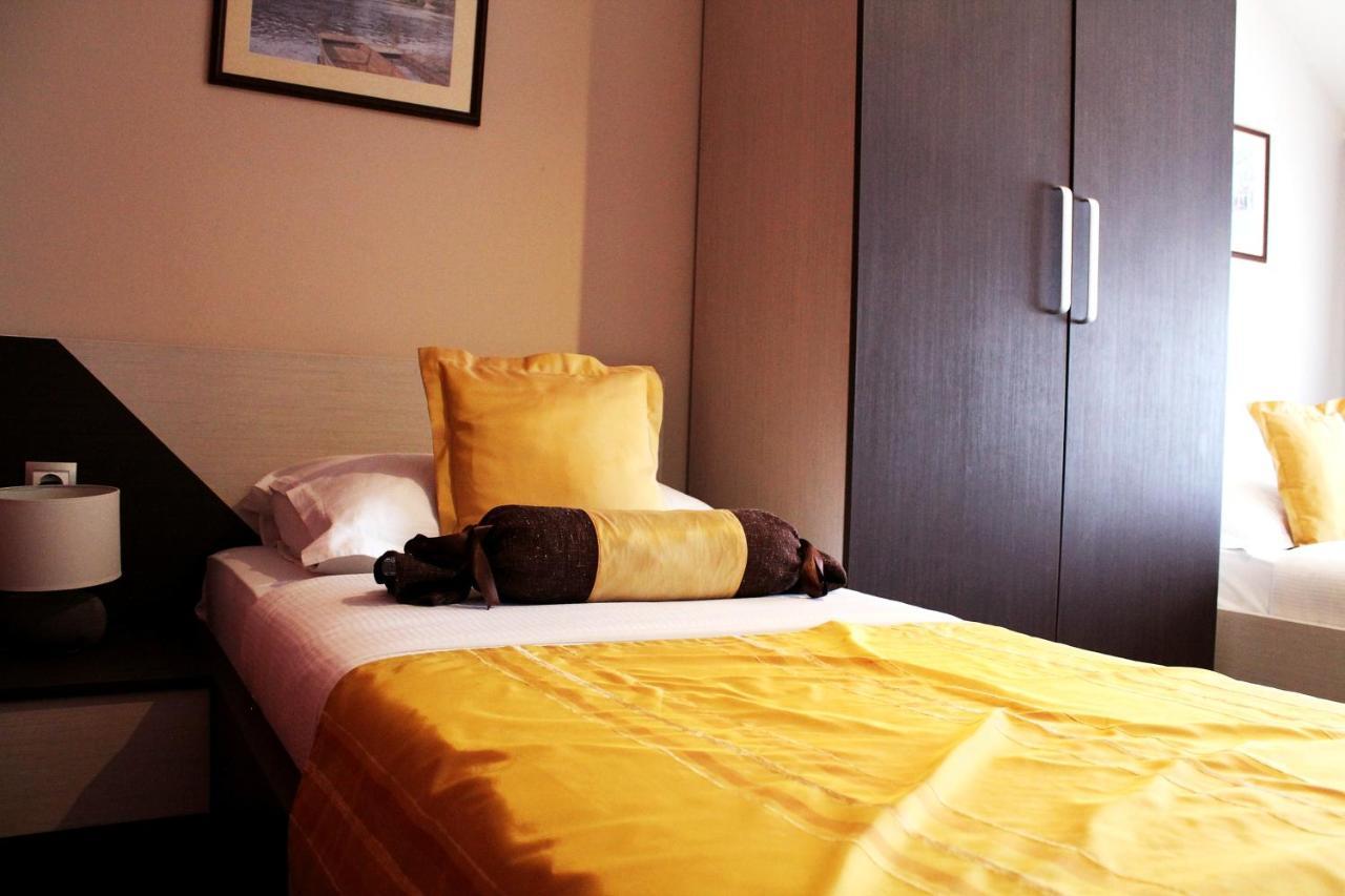 Motel Korzo Bihać エクステリア 写真