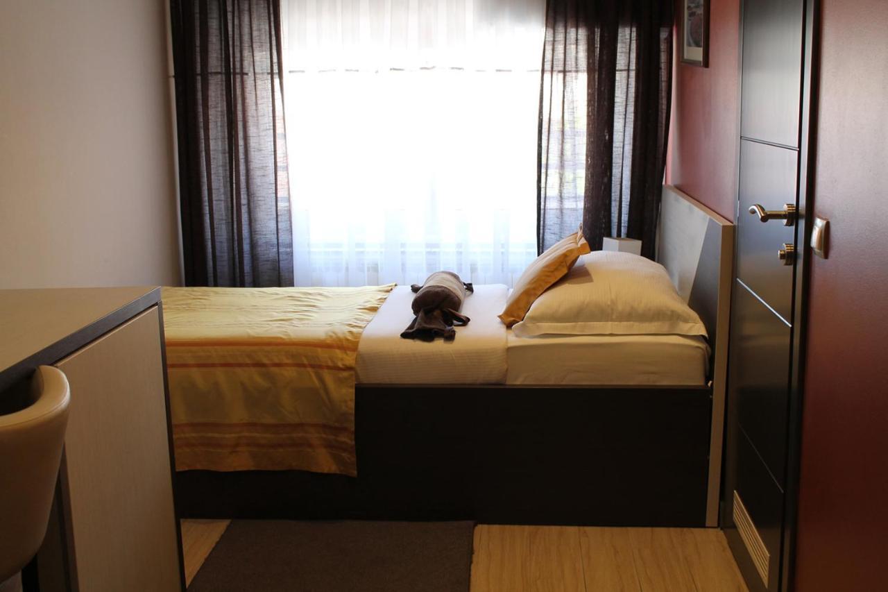 Motel Korzo Bihać エクステリア 写真