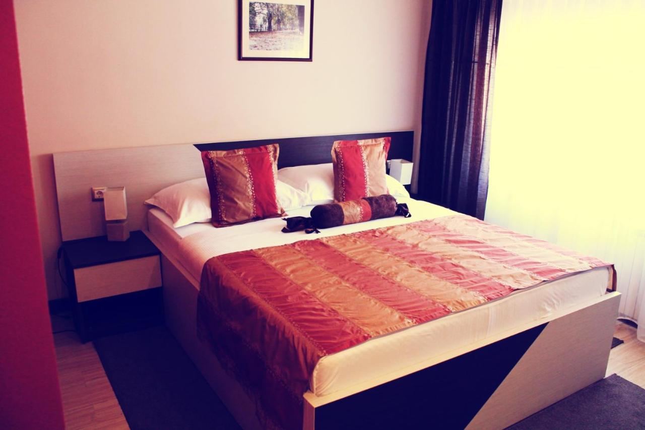Motel Korzo Bihać エクステリア 写真