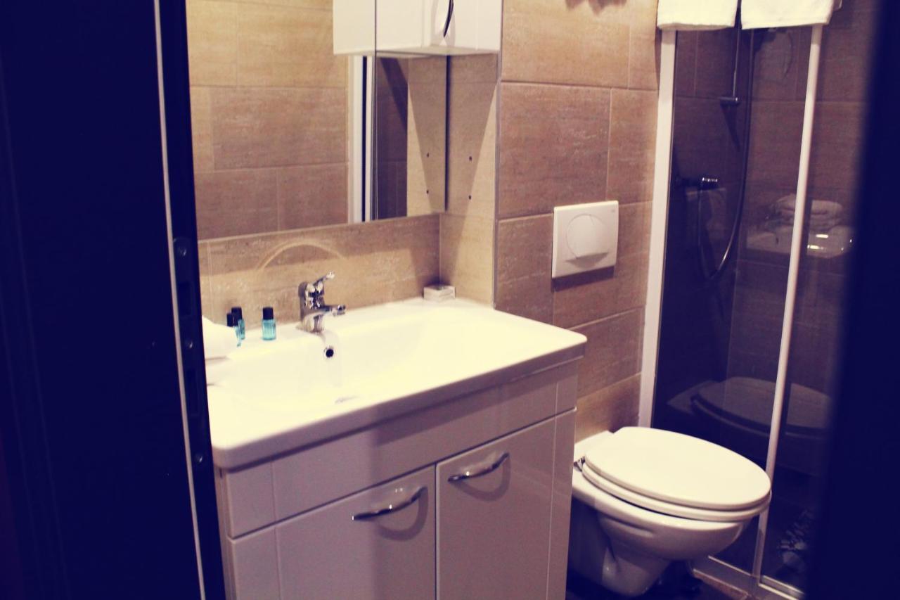 Motel Korzo Bihać エクステリア 写真
